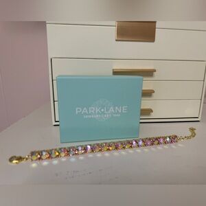 Park Lane Hibiscus Impression Bracelet